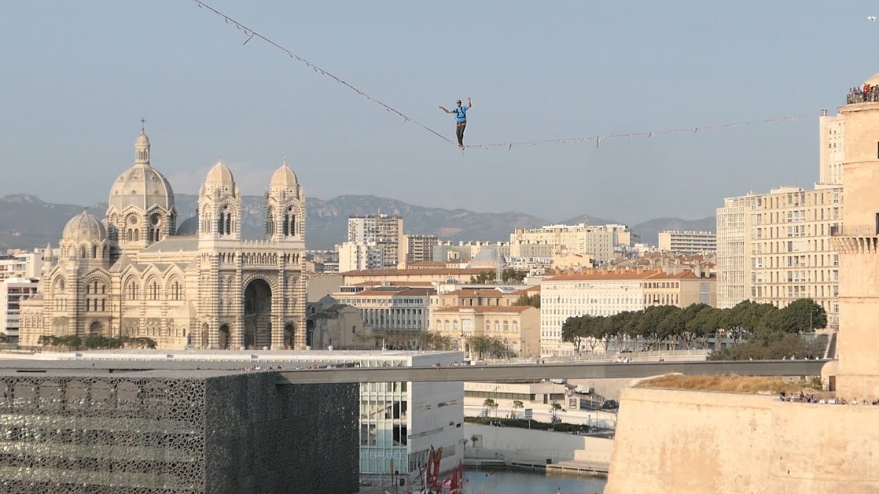 MASSIVE SLACKLINE ACROSS MARSEILLE // Urban Elements Vlog 1
