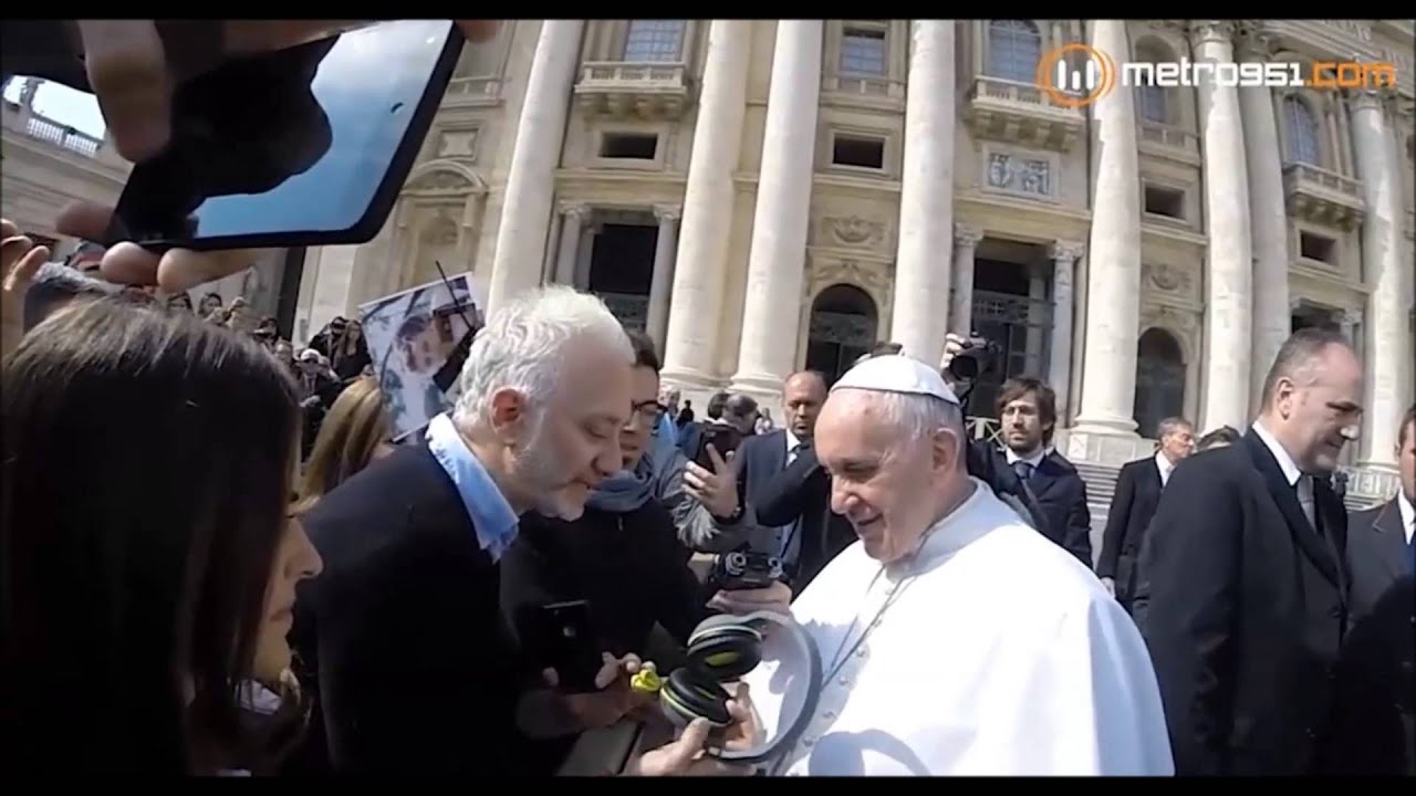 El Papa Francisco en Perros: El video - Perros de la Calle 11/03/15