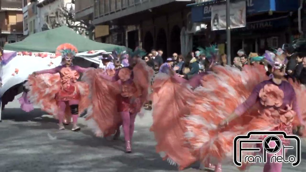 Carnavales de Cebreros 2026. Desfile de comparsas y carrozas domingo 15 de febrero de 2026.