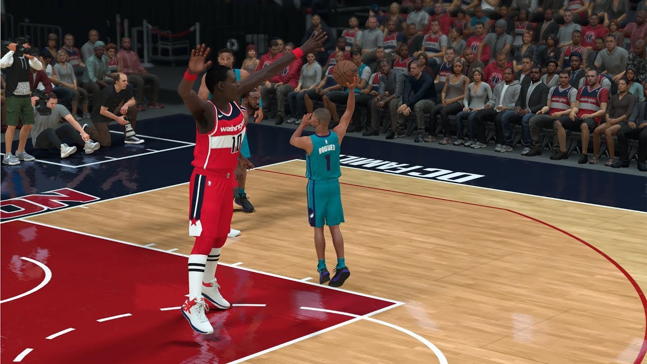Tallest Vs Shortest NBA Player Of All Time! Muggsy Bogues vs Manute Bol 1v1! NBA 2K18 Gameplay!