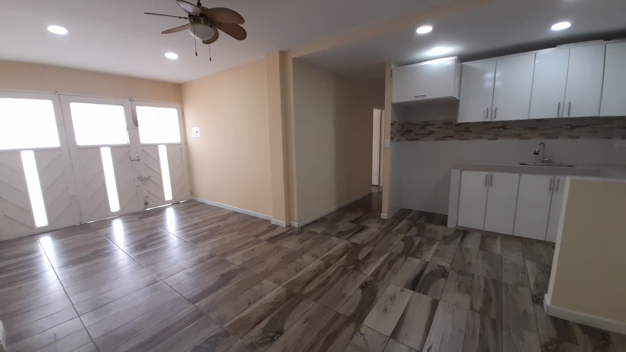 Casa multifamiliar de tres pisos con apartamentos en venta Barrio El Prado Palmira Valle Colombia
