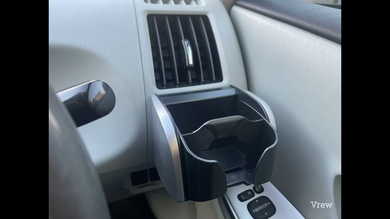 プリウスα 運転席ドリンクホルダー取り付け