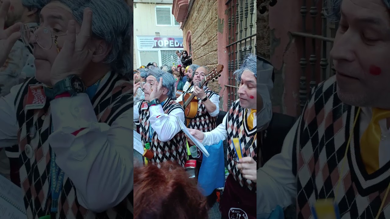 Carnaval de C&aacute;diz 2025. Chirigota Callejera Graso Bar Casa Paco #cadiz #carnavaldecadiz #andalucia