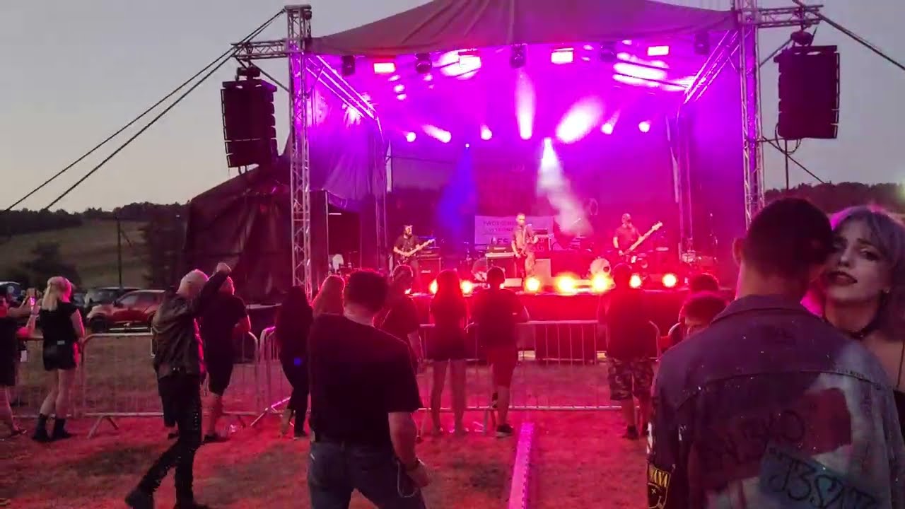 K.D.R.B (Kody Do Ruskich Bomb) - 7 Szerzyński Wiecz&oacute;r Rockowy (pogo)