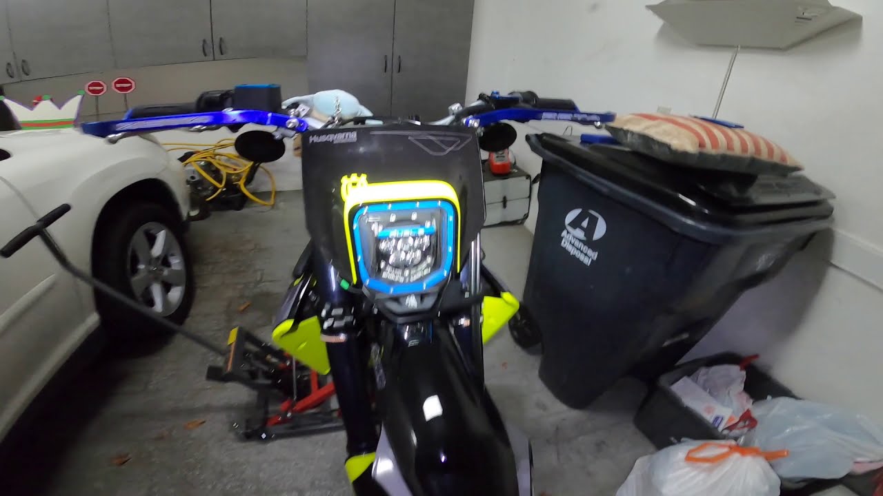 MAD MECHS DUAL.5 LED UNPACK INSTALL REVIEW SM701 HUSQVARNA 2019