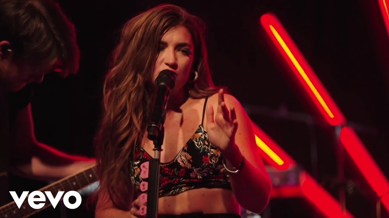 Tenille Townes - I Kept the Roses (Live)