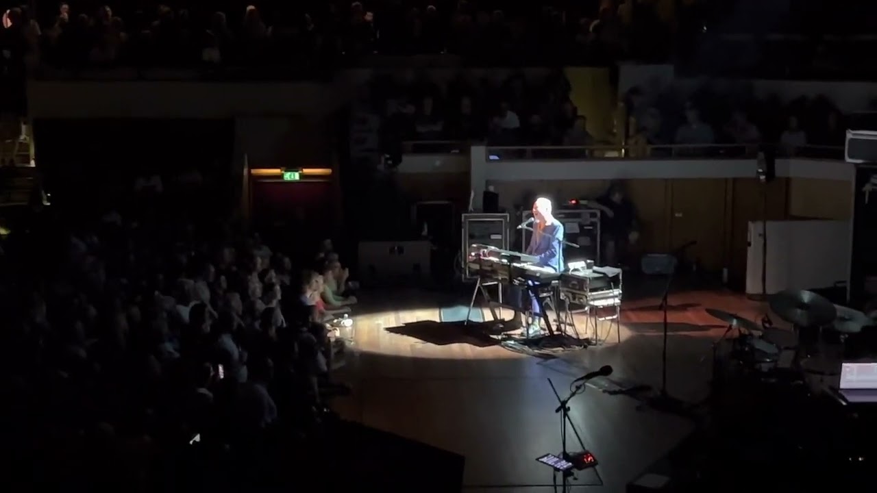 Place in the rain - Joe Jackson 17jul22