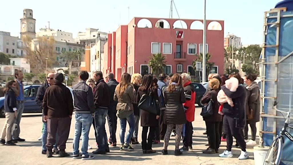 SCONTRO TRA DUE PESCHERECCI IN ADRIATICO: UNO AFFONDA