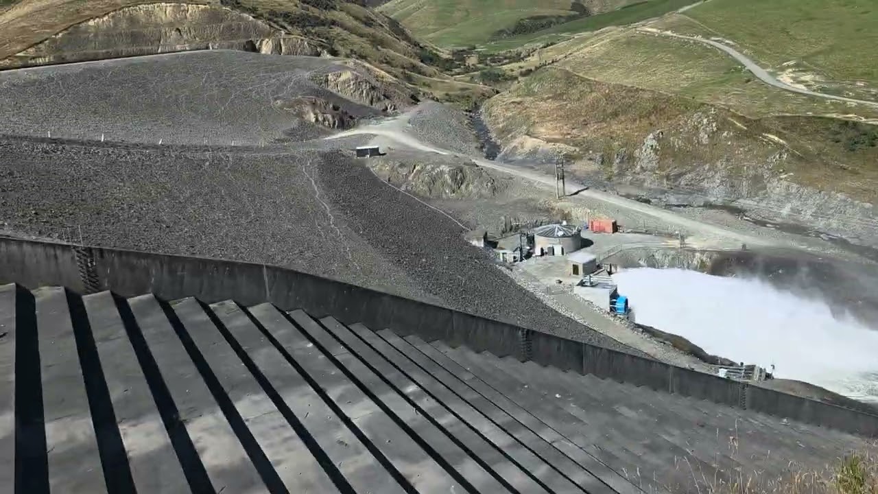 Opuha dam  overflow