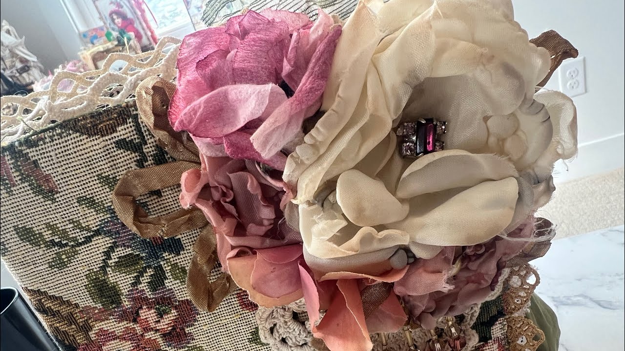 Junk journal flip through - presenting “Elaina”