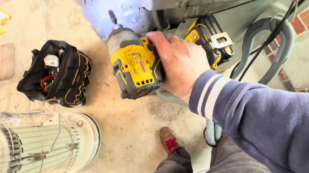 troubleshooting whirlpool/Maytag washer /make small leak 
