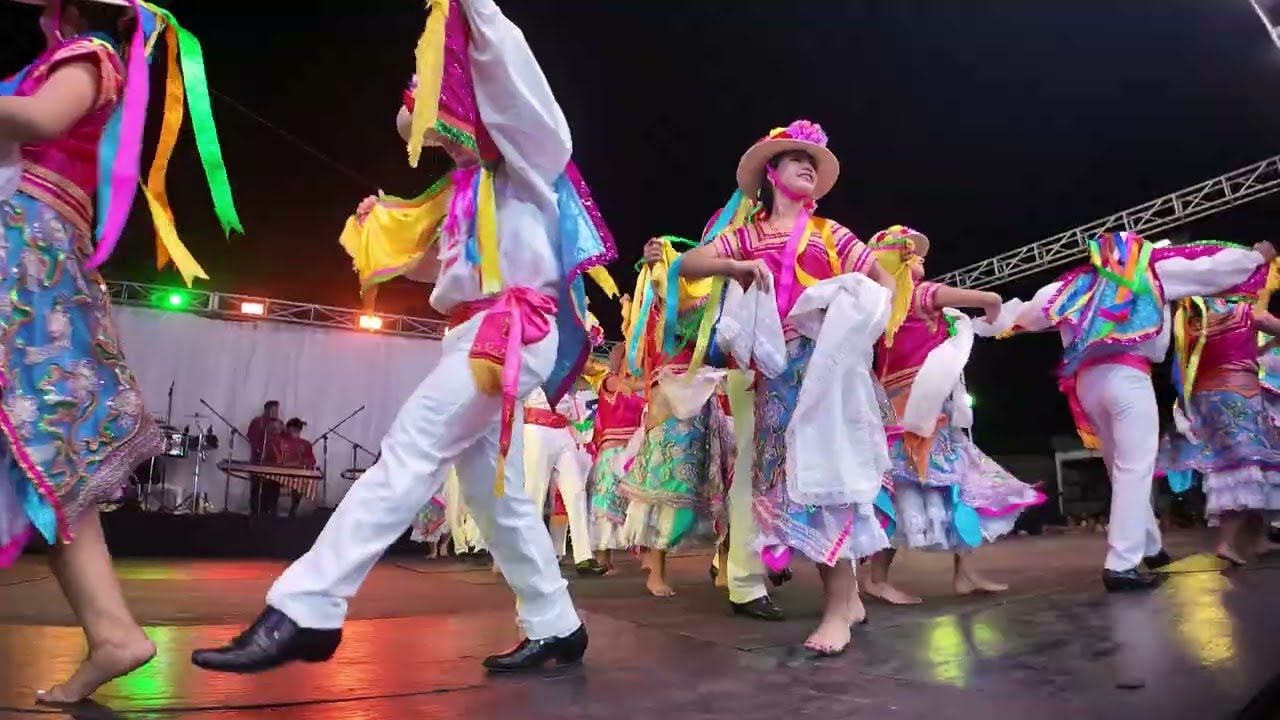 Las inditas del HUACAL