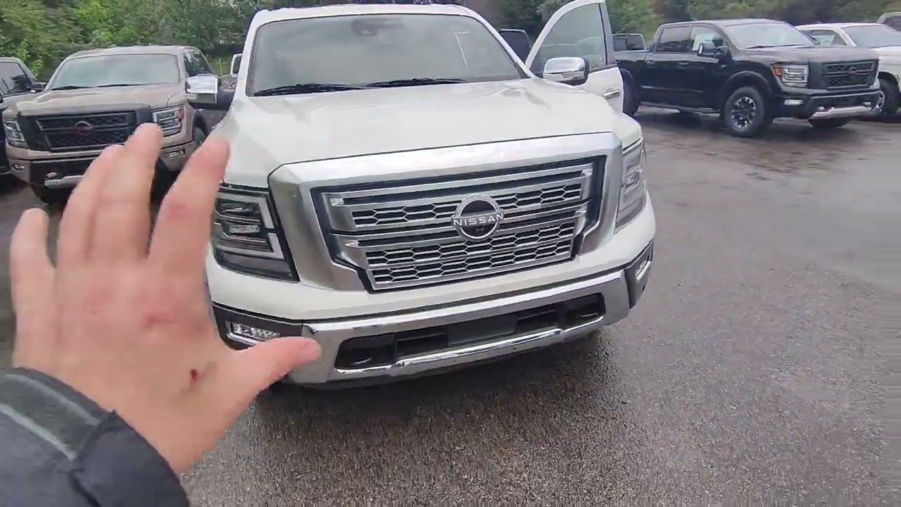 2023 Nissan Titan Platinum Reserve