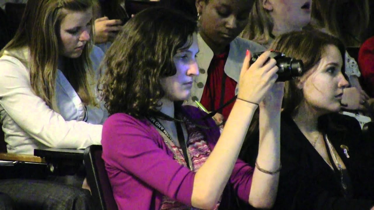 Neil Leifer Visits National Youth Correspondents