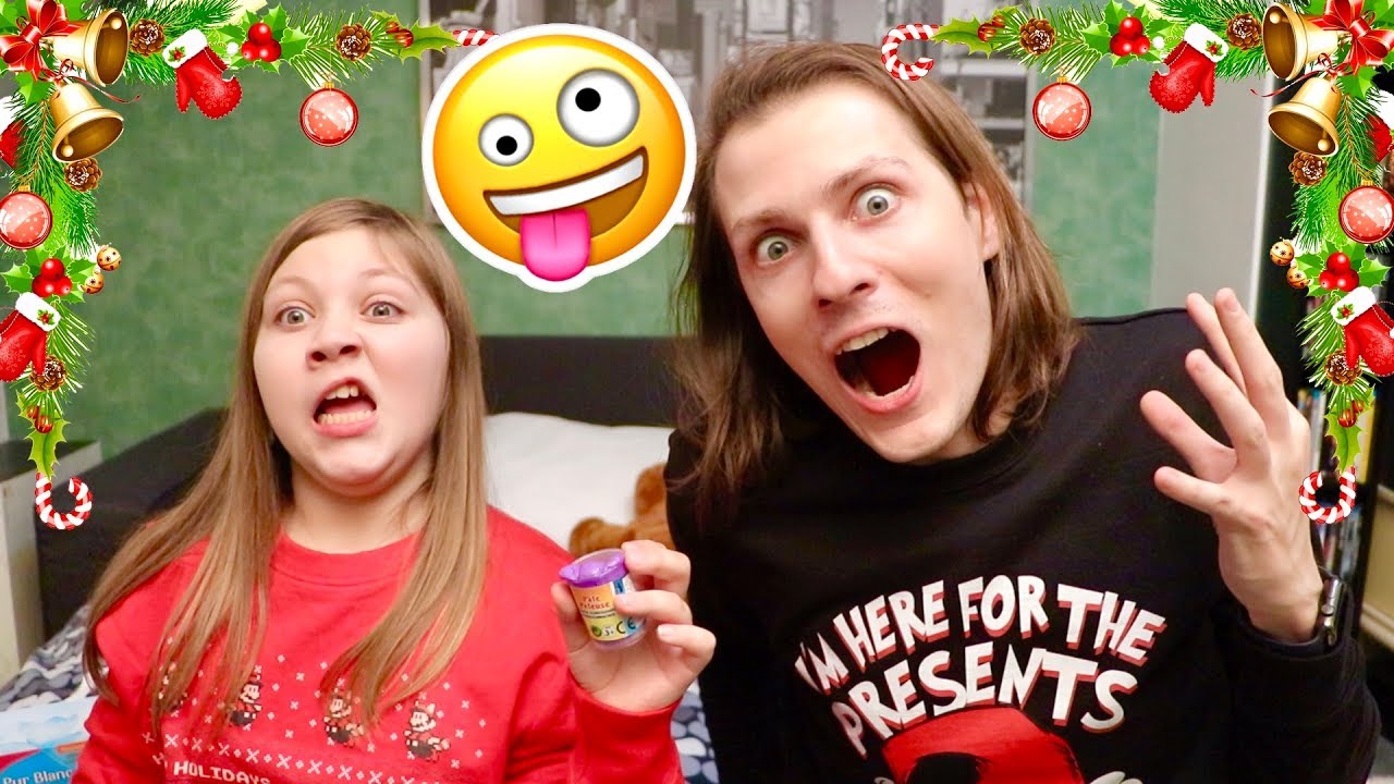 ON PÈTE UN PLOMB POUR NOËL AVEC MAGGIE ! DELIRES DE MAX