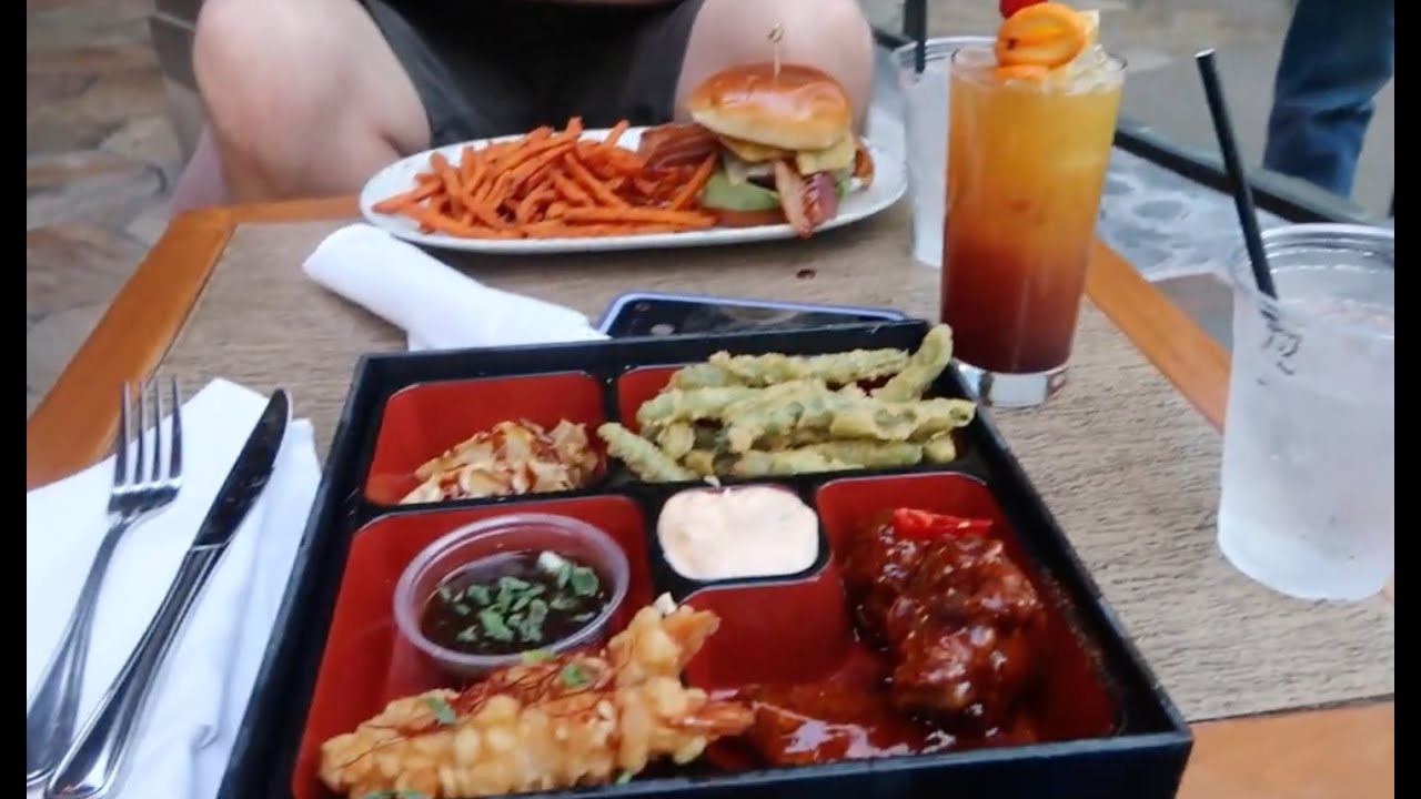 Disneyland Day! Grand Californian Hotel, Trader Sam's & Lunar New Year Food (2/3/26)