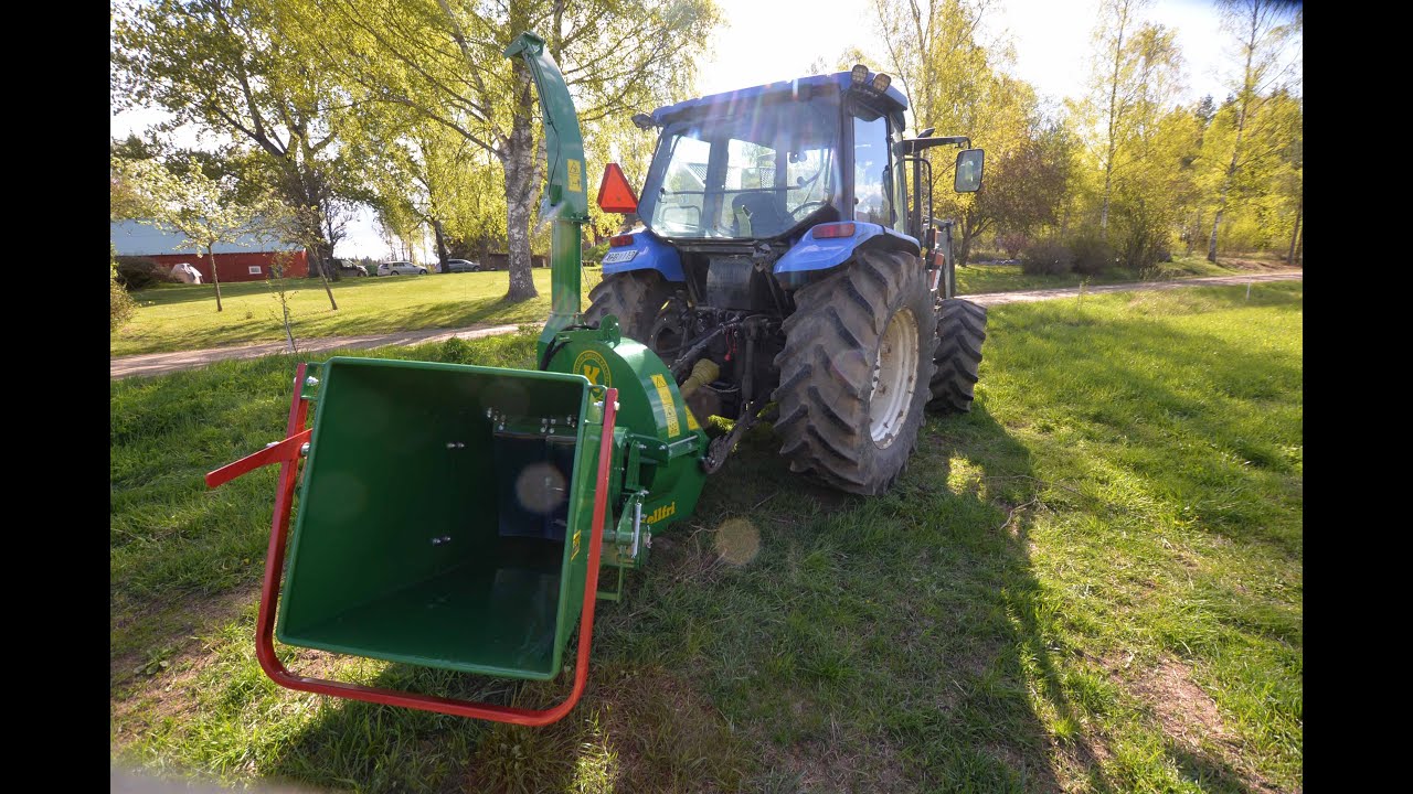 Flisar stammar med hydraulisk inmatning med hjälp av kraftfull flishugg 13-WC20HN