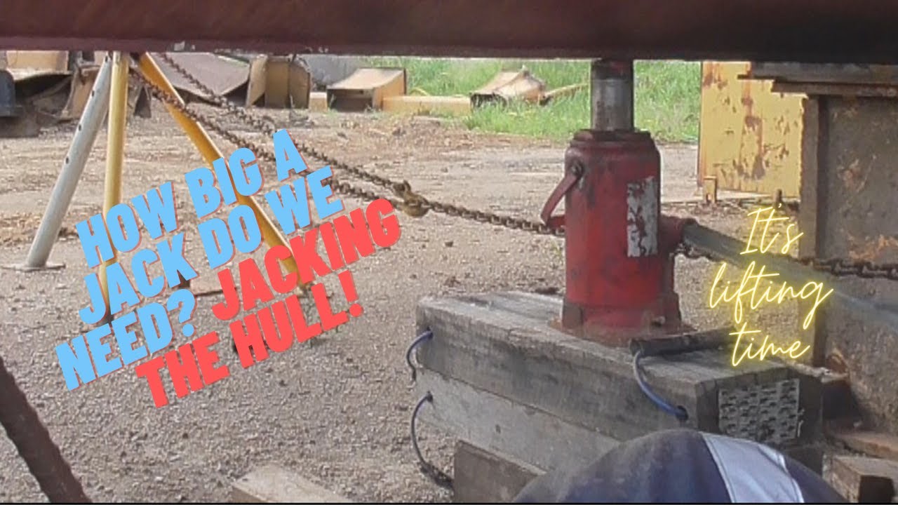 EP46_ Building a liveaboard trawler. Lifting a 12.5 ton boat with a tiny little jack.