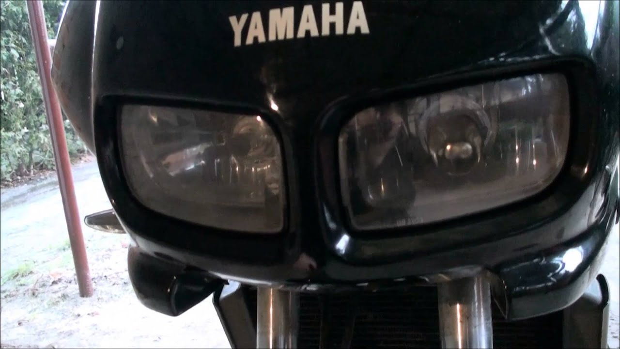 FZS 600 - Ulepszanie świateł - generic vs. Philips X-treme Vision +100%, mostkowanie i mycie.