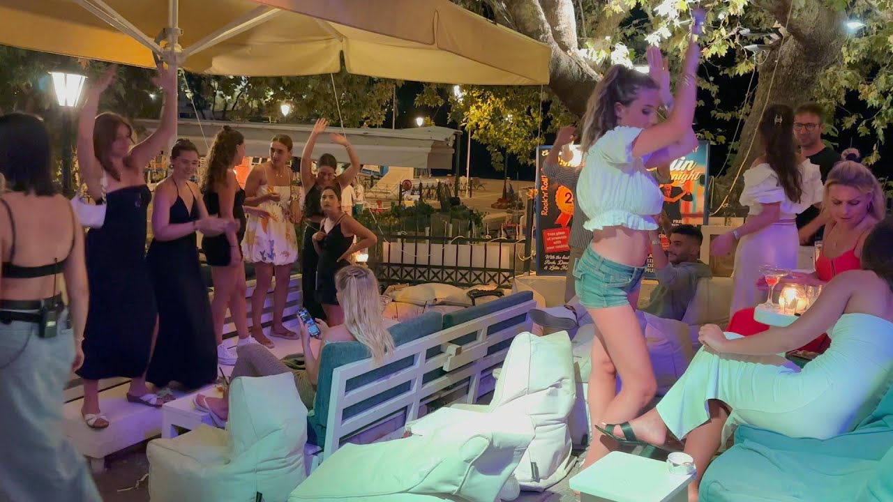 SKIATHOS NIGHT LIVE