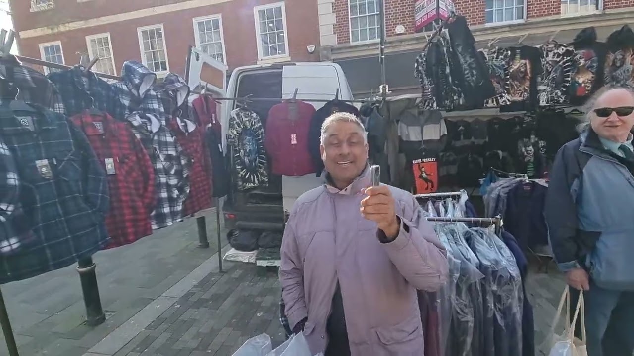 KIDDERMINSTER WALKABOUT 03 APRIL 2025 WORCESTERSHIRE  ENGLAND  LETS MAKE KIDDERMINSTER GREAT AGAIN.