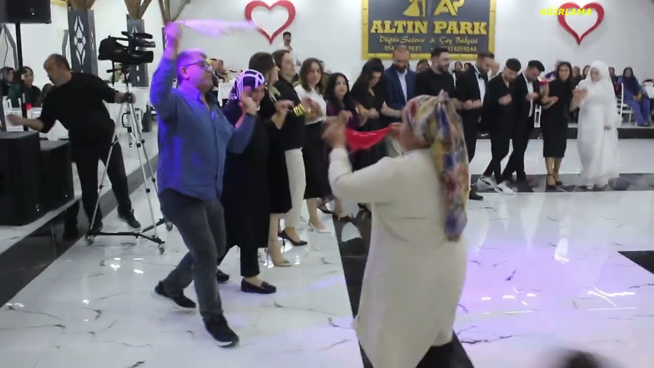 ŞEFAATLİ ALTINPARKTA ZELAL & MEHMET'İN MUHTEŞEM DÜĞÜN MERASİMİ GELİN VE DAMADIN HALAYI