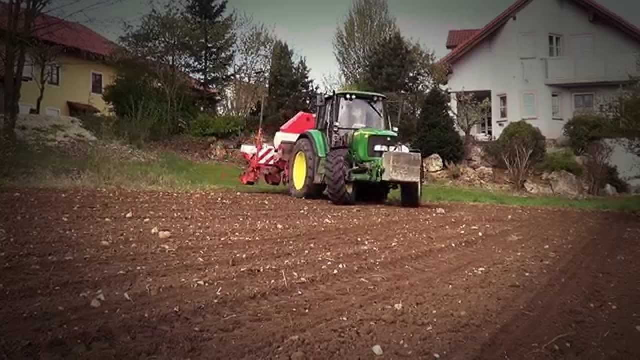 Mais Legen 2014 mit John Deere 6420