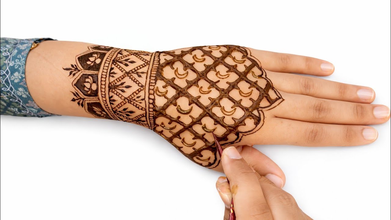 Ramzan special Mhendhi design 🥰💗❤️🌙#trending #new #mehndi #ytshorts #viral #stfashionarts 💎.