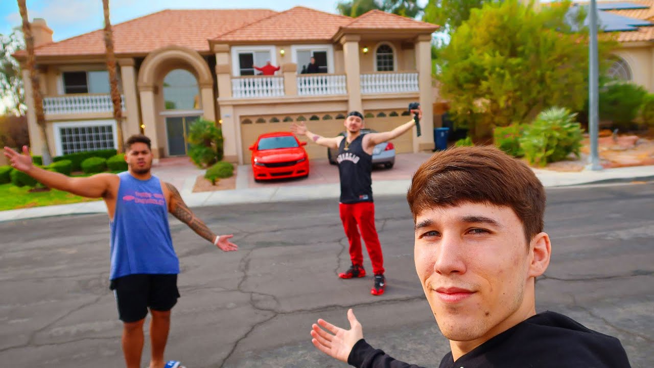I Moved Into the Team BH Fortnite House!!!