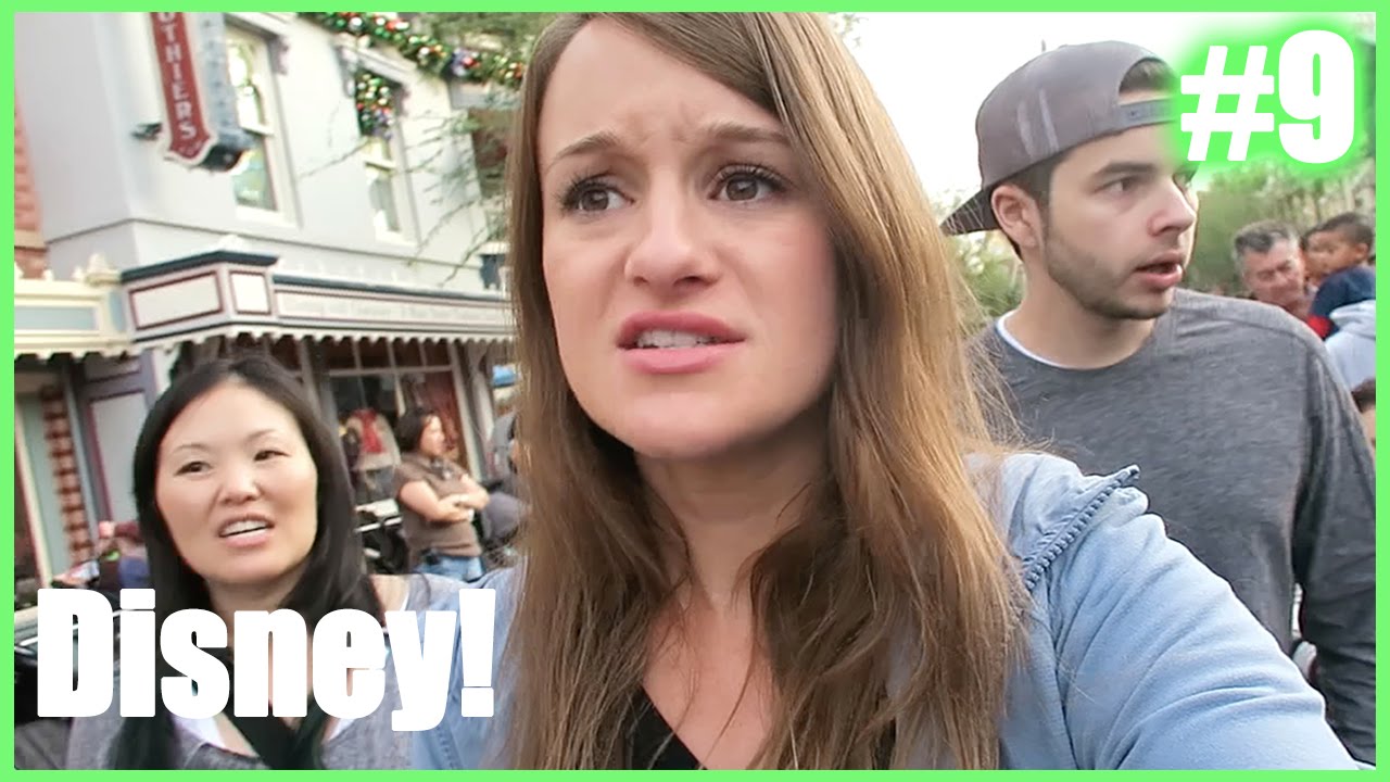 DISNEY!!!! | Vlogmas Day 9