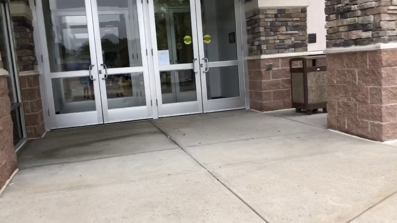 Worst Mall Ever&hellip; Walpole Mall (MA) Review