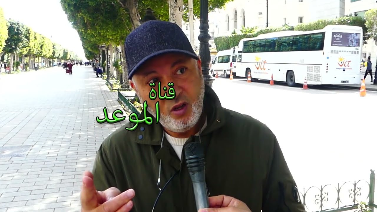 تزوجت نرويجية وتعيش معاها في النرويج ، عندي أربعين سنة و العن-صرية عندهم برشا خاصة تجاه العرب