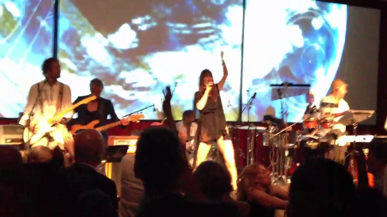Clara Sofie - Når tiden går baglæns (Live)