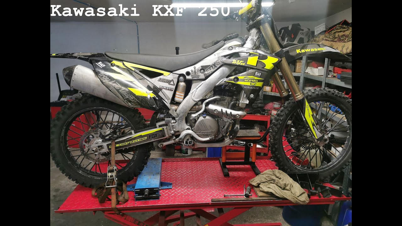 Kawasaki KXF 250 rok 2013, spawany wał korbowy, uszkodzona pompa oleju, blokujące się zawory.