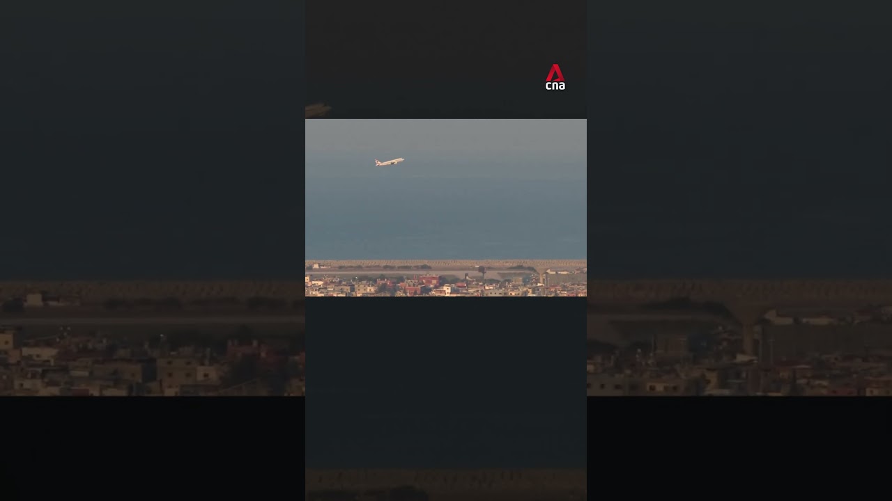 Middle East Airlines plane takes off amid smoke, explosions in Beirut