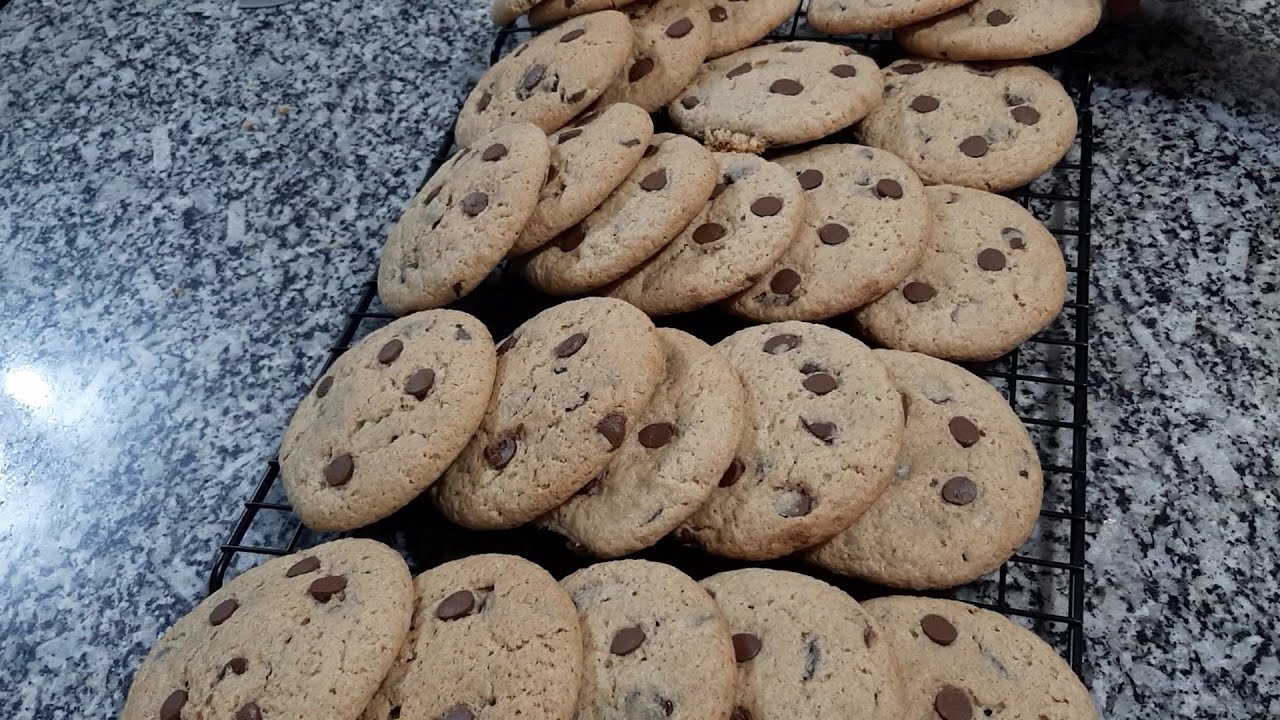 COOKIES DE AVEIA COM GOTAS DE CHOCOLATE! (BISCOITOS) SUPER CROCANTES, FÁCIL E RÁPIDO DE  FAZER 🍪🍪