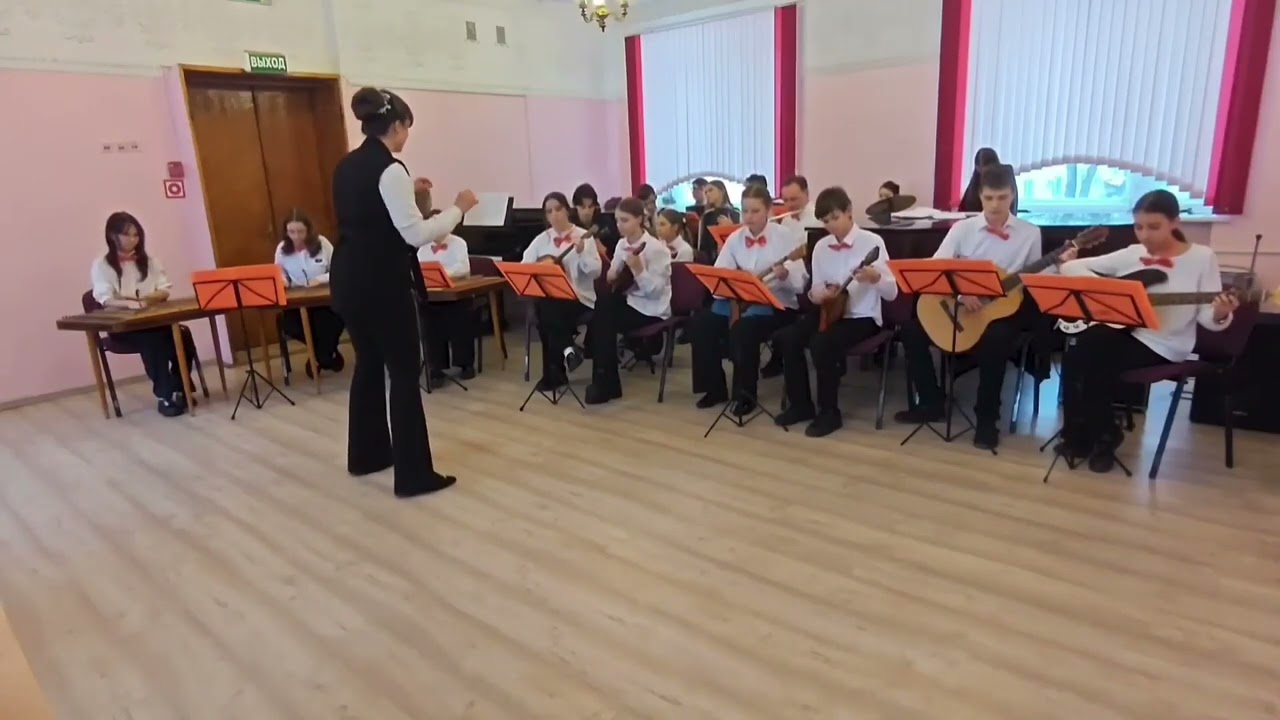 Оркестр народных инструментов учащихся 