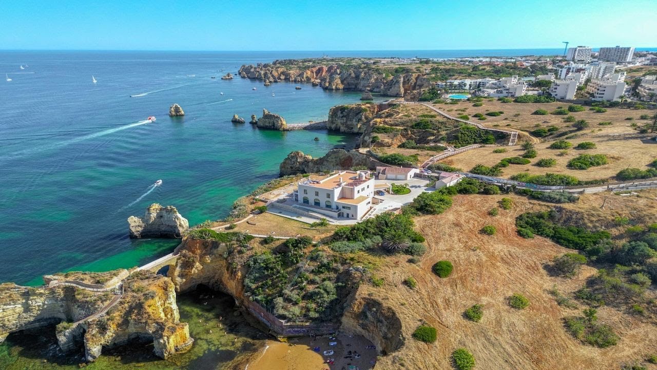 PORTUGAL'S MOST EXPENSIVE HOUSE - VILLA PINHÃO BY THE CLIFFS