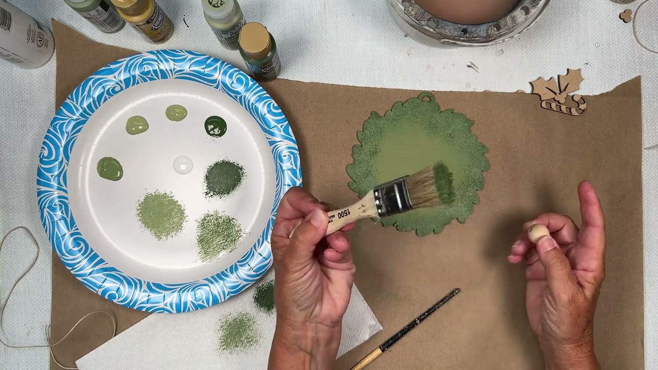 Stipple Painted Christmas Wreath Ornament