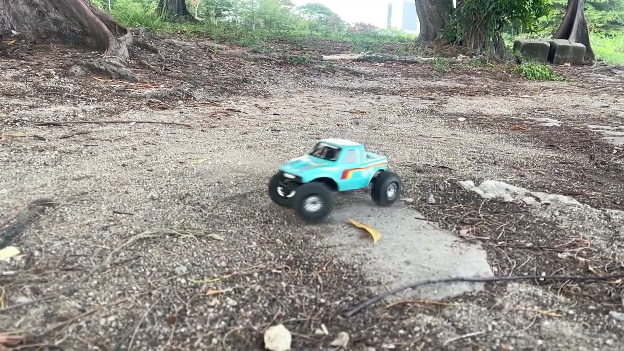 slomo basher datsun mini yuck truxk slomo 