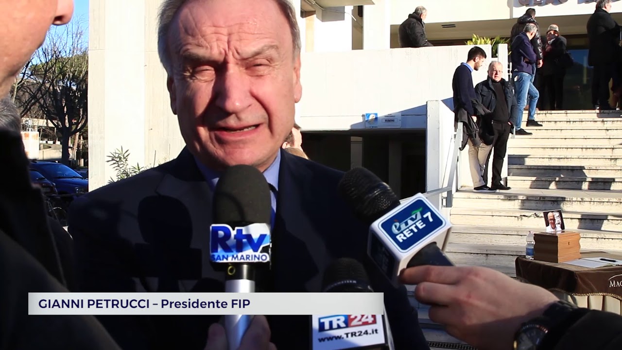 RIMINI: L'ultimo saluto ad Alberto Bucci, tutto il mondo dello sport ai funerali | VIDEO