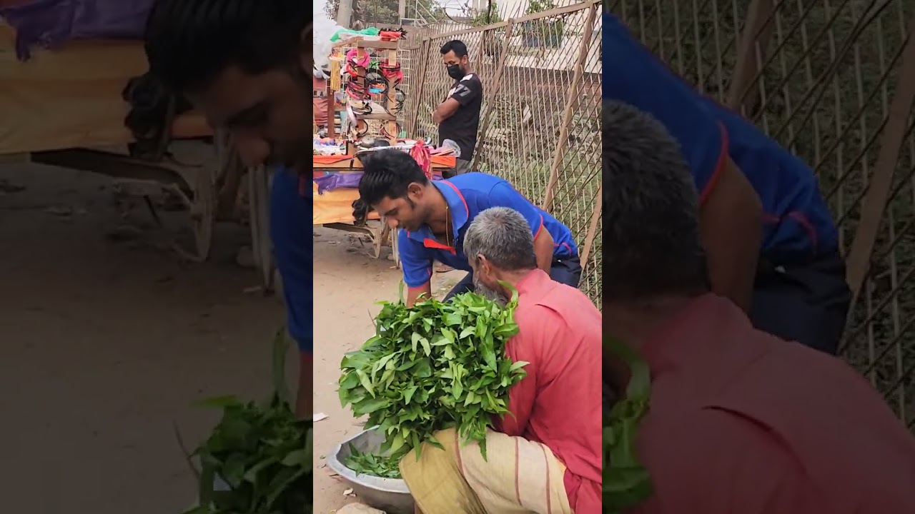 এক চাচা কি একটু উপকার করলাম তার সাথে চাচি কেউ