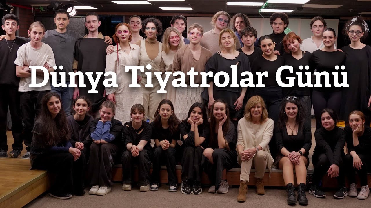 27 Mart Dünya Tiyatrolar Günü'nde Pera Güzel Sanatlar Lisesi olarak sahnedeydik!