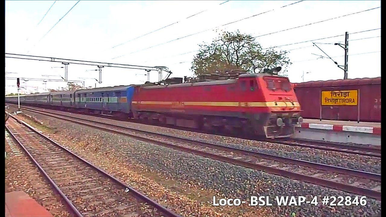 18474 Jodhpur - Puri Express Meets with 12152 Samarsata SF Express At Tirora Railway Station