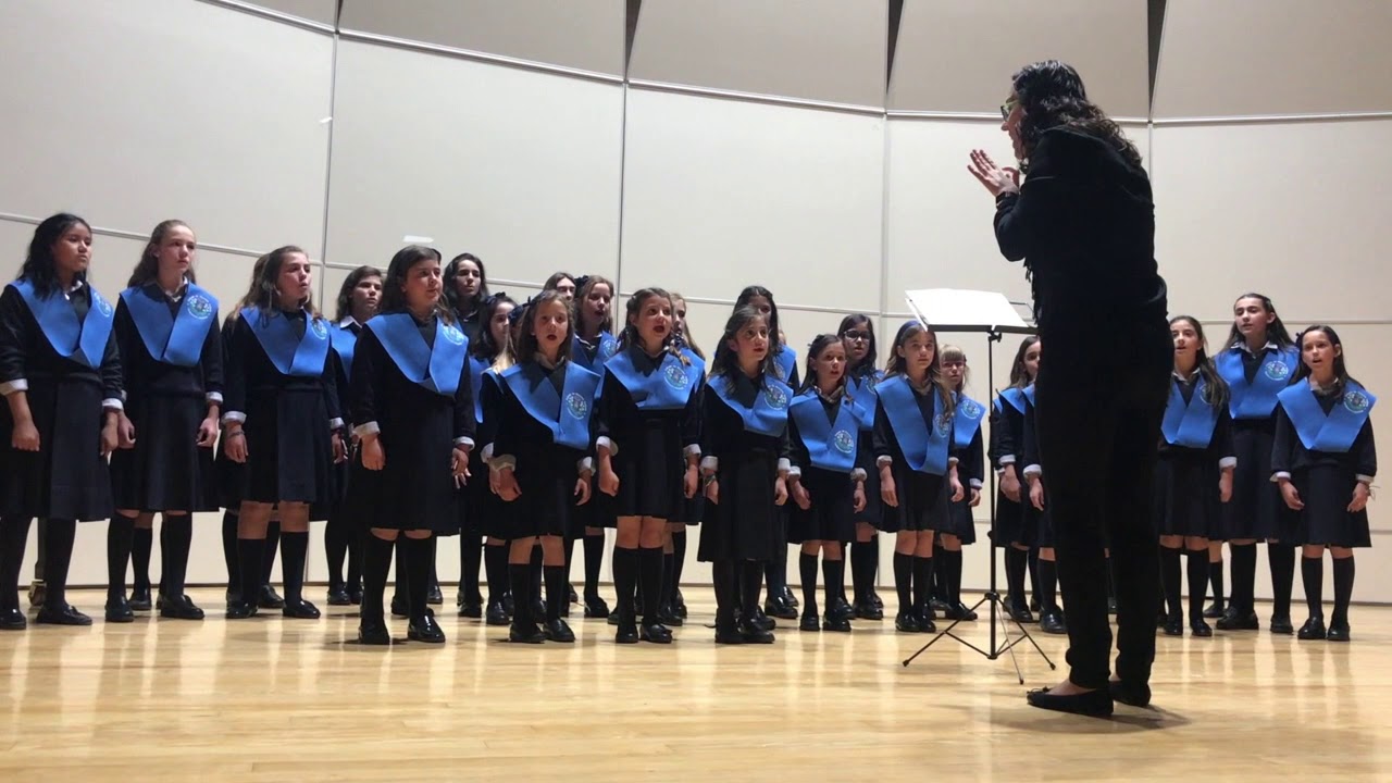 COROS LOYOLA Y LESTONNAC EN EL CERTAMEN DE LA C.MADRID