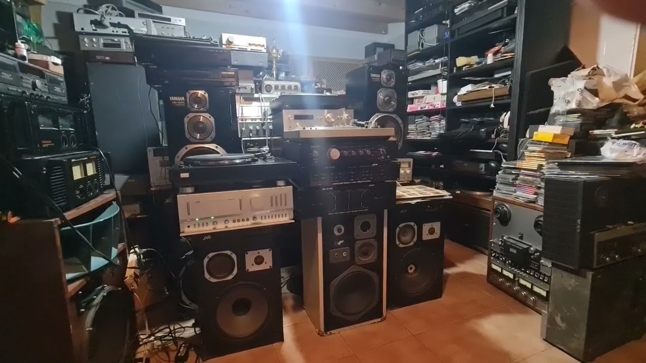 JVC AX 9 TOP "MONSTER" AMPLIFIER CLASS SUPER "A" , CD PHILIPS 692 (BELGICA) BAFLES JVC 12" JAPAN !