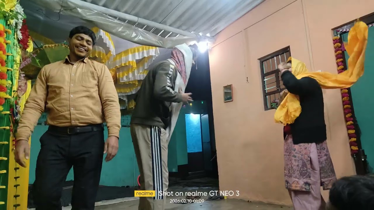 Khula hai mera peenjra rakhi sawant song