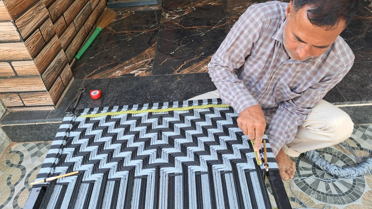 Artistic technique of weaving a cot | गांव में चारपाई कैसे बुनते हैं | charpai ki design #charpai