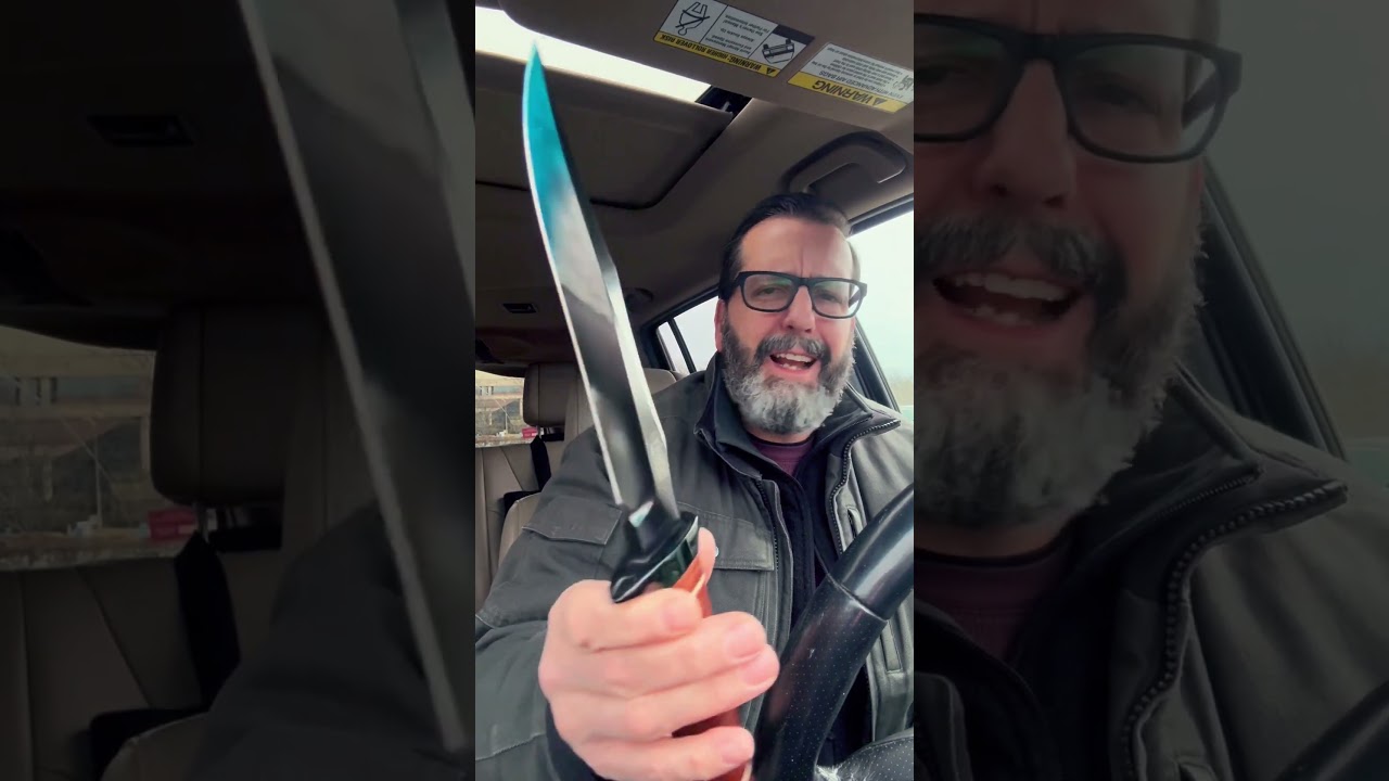 Mild Mannered Dad with Too Many Knives | #theknifejunkie #edc #blade