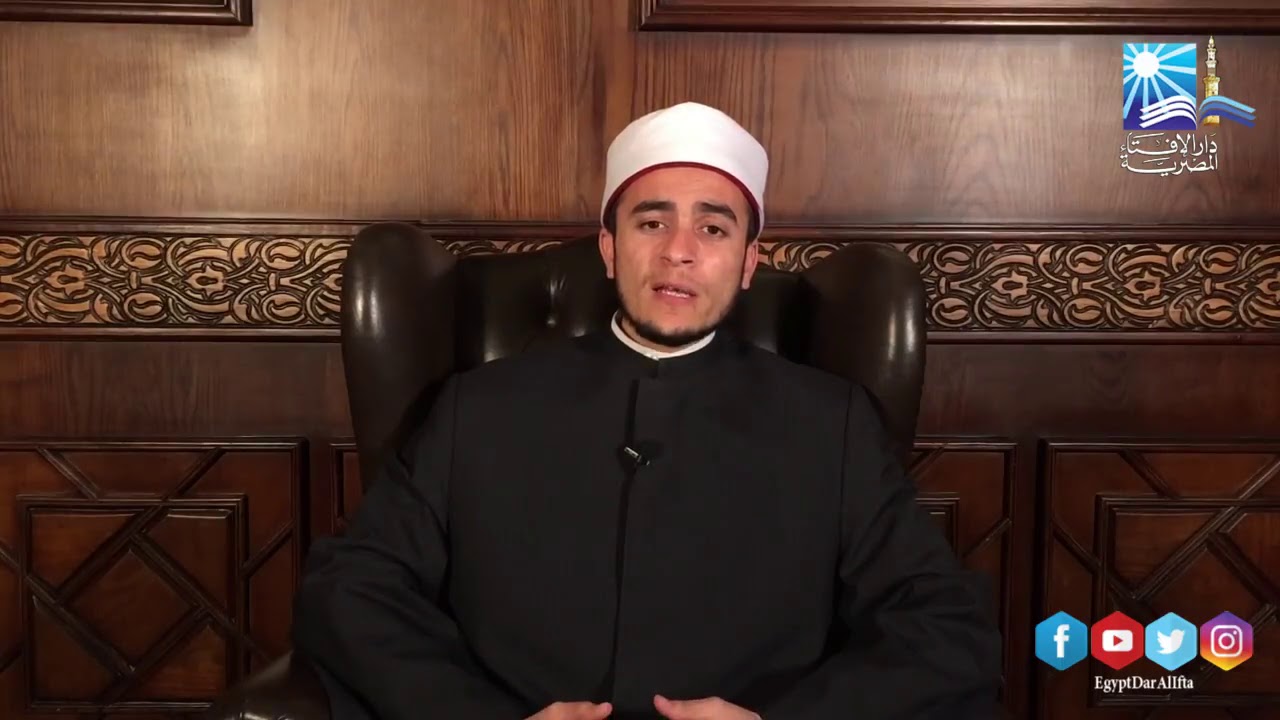 هل ممكن أن تصلي وأنت جالس رغم قدرتك على القيام؟!